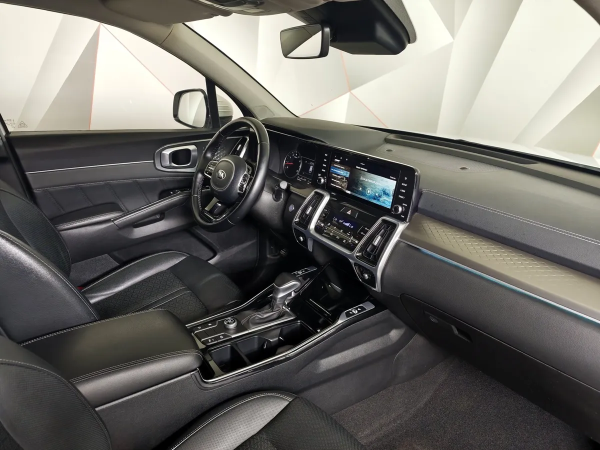 Kia Sorento 2.5 MPI 4WD AT (180 л.с.) Comfort Белый в АВИЛОН. Слайд №13