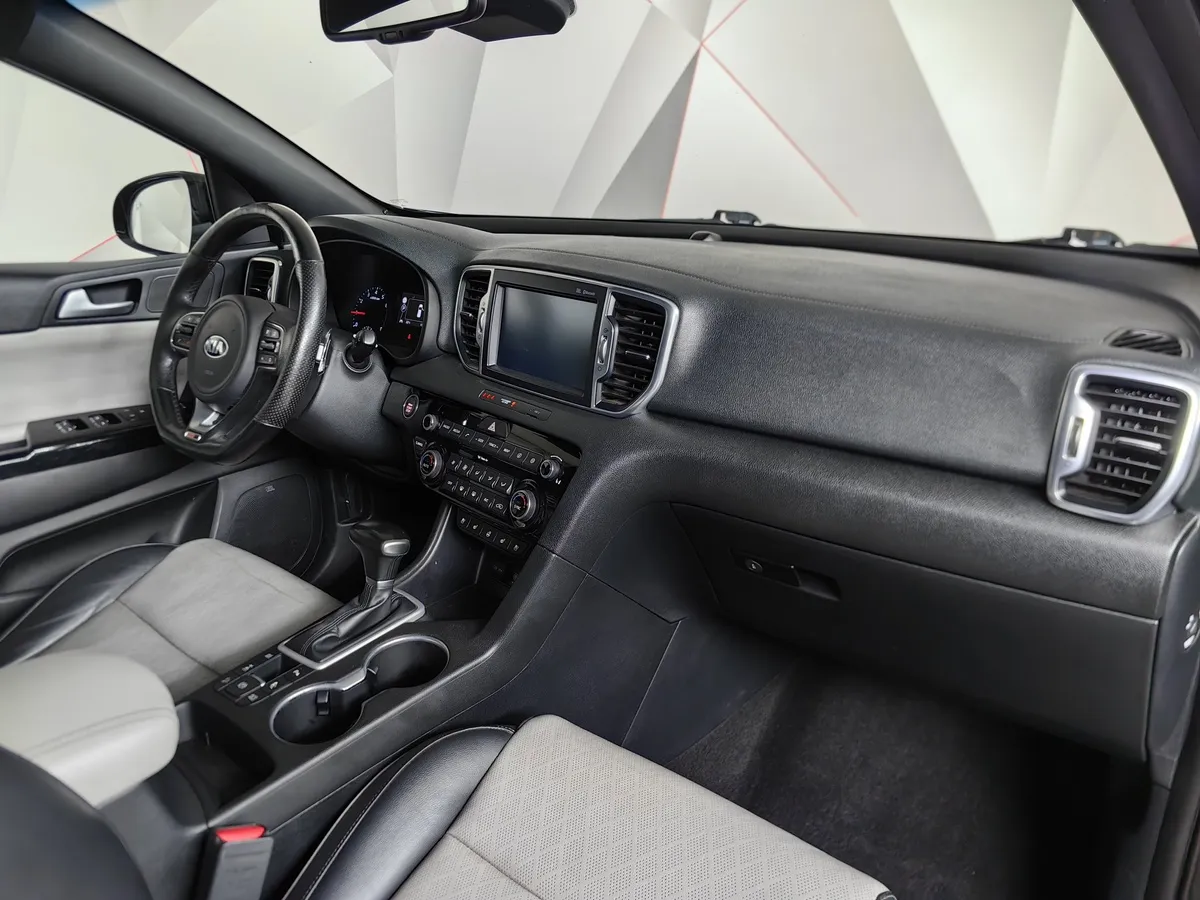 Kia Sportage 1.6 DCT 4WD (177 л.с.) GT Line Черный в АВИЛОН. Слайд №13
