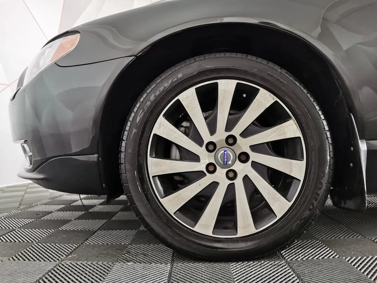 Volvo S80 2.5 Turbo Geartronic (231 л.с.) Коричневый в АВИЛОН. Слайд №9