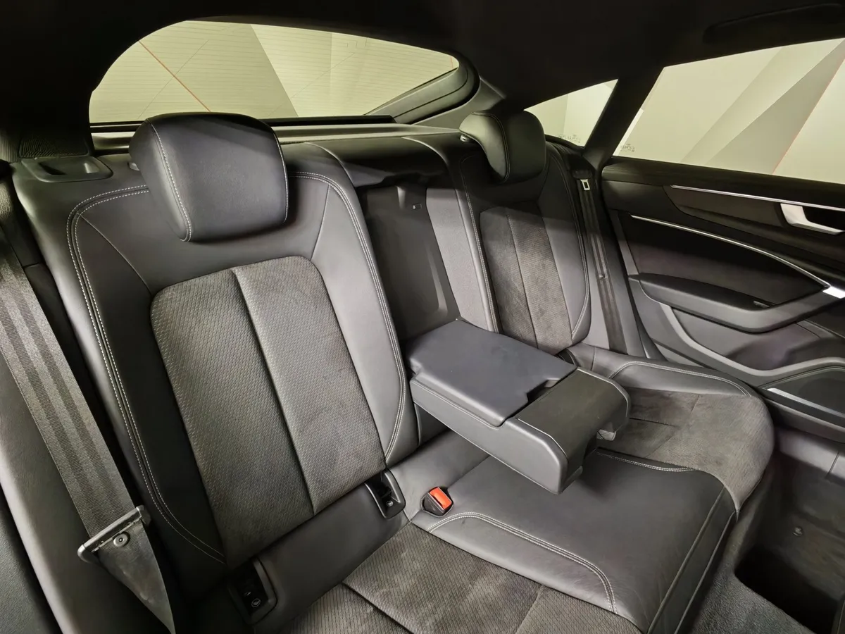 Audi A7 55 TFSI quattro S tronic (340 л.с.) Синий в АВИЛОН. Слайд №16