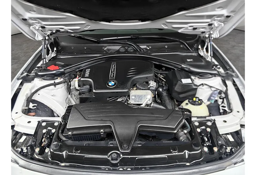 BMW 3 серия 320i xDrive AT (184 л.с.) Серебристый в АВИЛОН. Слайд №10