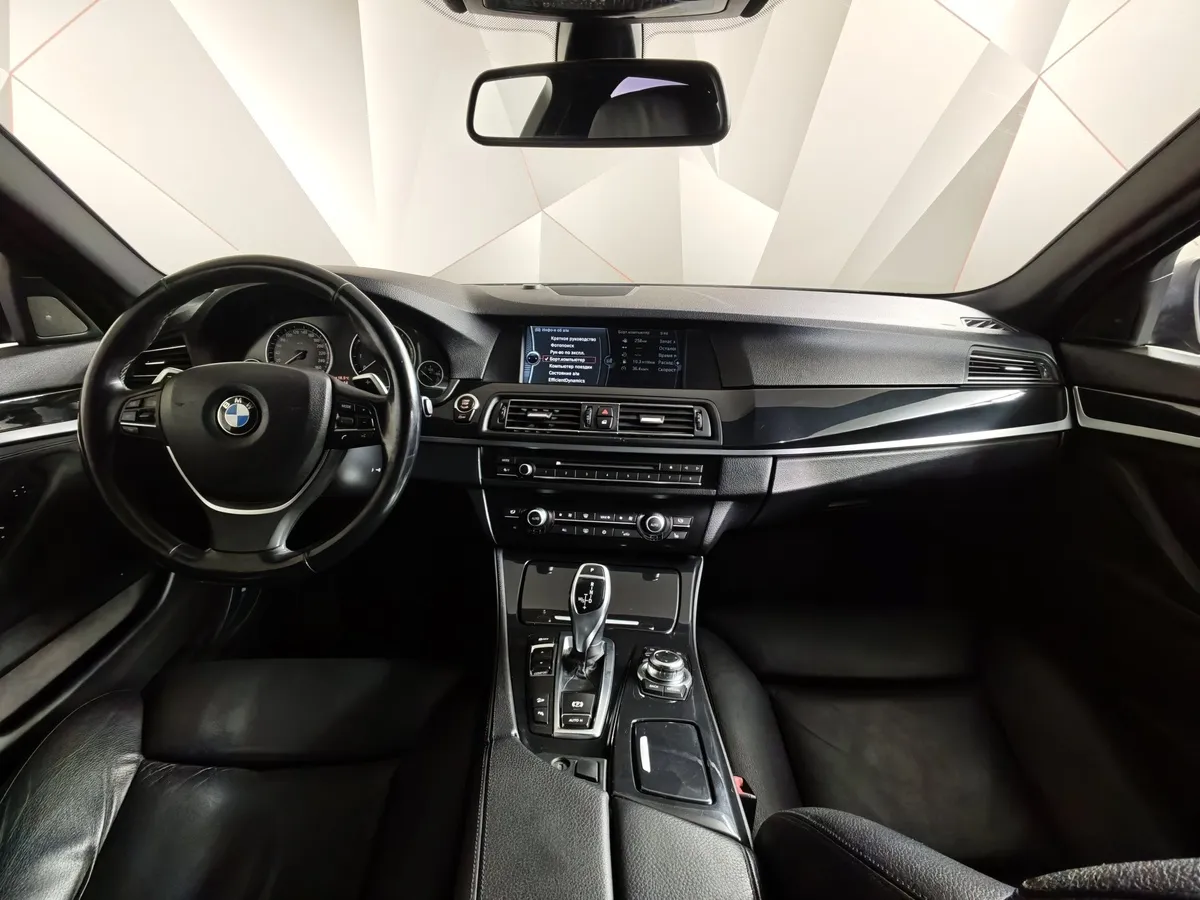 BMW 5 серия 528i xDrive Steptronic (245 л.с.) Черный в АВИЛОН. Слайд №11