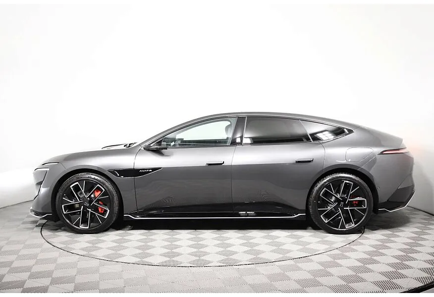 Avatr 12 AT 4WD (578 л.с.) Dual Motor Dynamic Pro Серый в АВИЛОН. Слайд №2