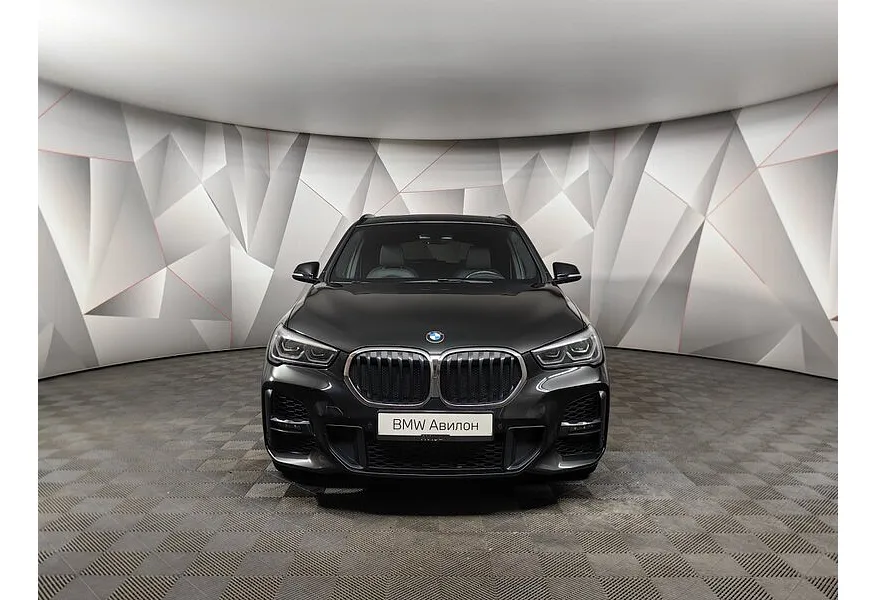 LIVE. Слайд №1