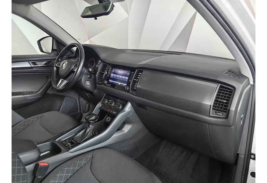 АВИЛОН - Skoda Kodiaq 1.4 TSI DSG (150 л.с.) Белый - slide 8