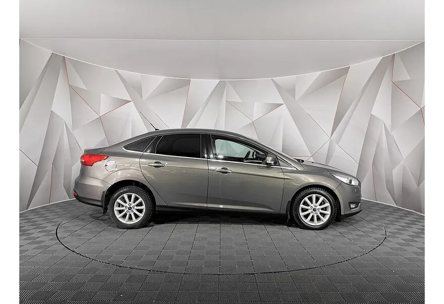 Ford Focus 1.5 EcoBoost AT (150 л.с.) Titanium Коричневый в АВИЛОН. Слайд №6