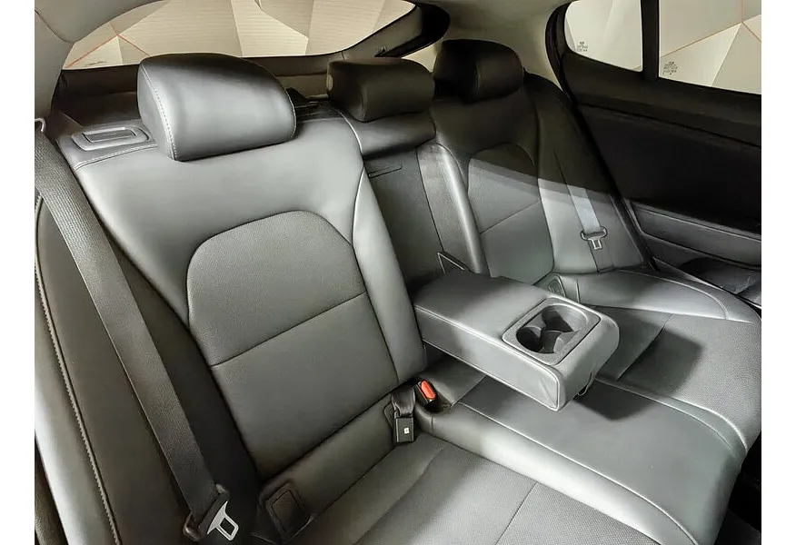 Kia Stinger 2.0 AT AWD (197 л.с.) Luxe Оранжевый в АВИЛОН. Слайд №17