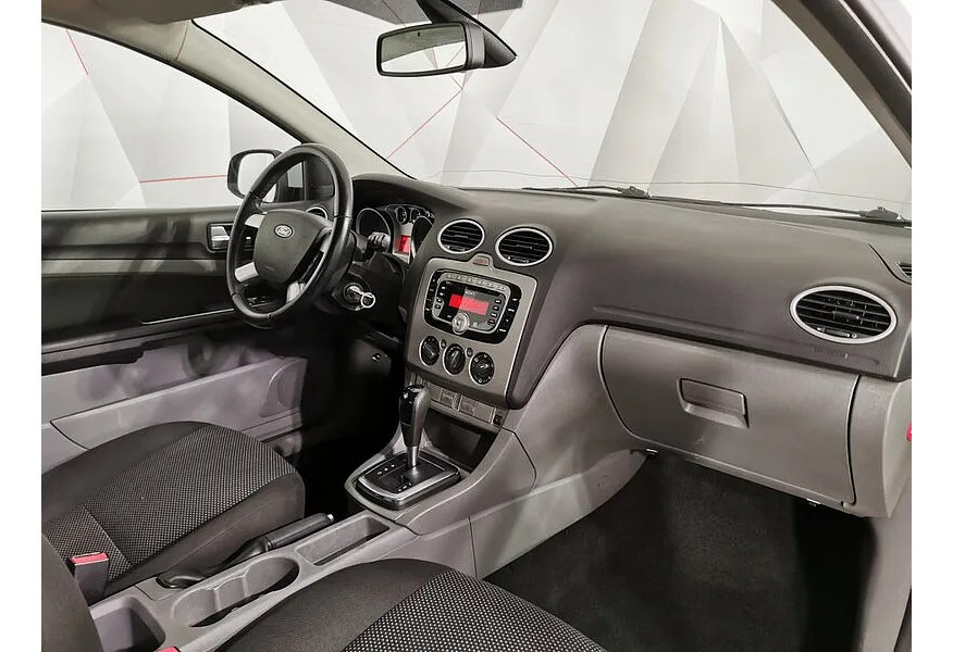 Ford Focus 2.0 AT (145 л.с.) Белый в АВИЛОН. Слайд №13