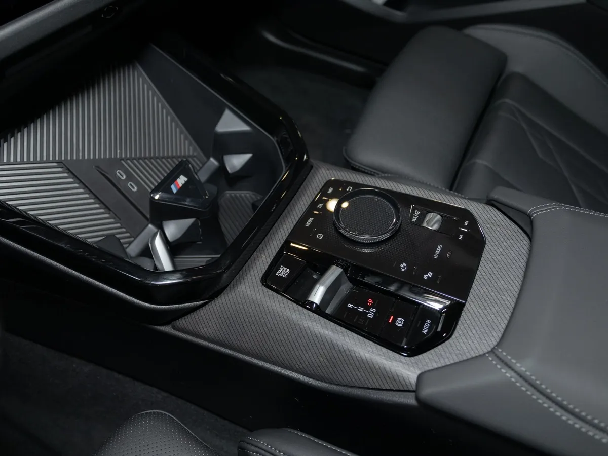 BMW X3 xDrive30L AT (258 л.с.) Черный в АВИЛОН. Слайд №12
