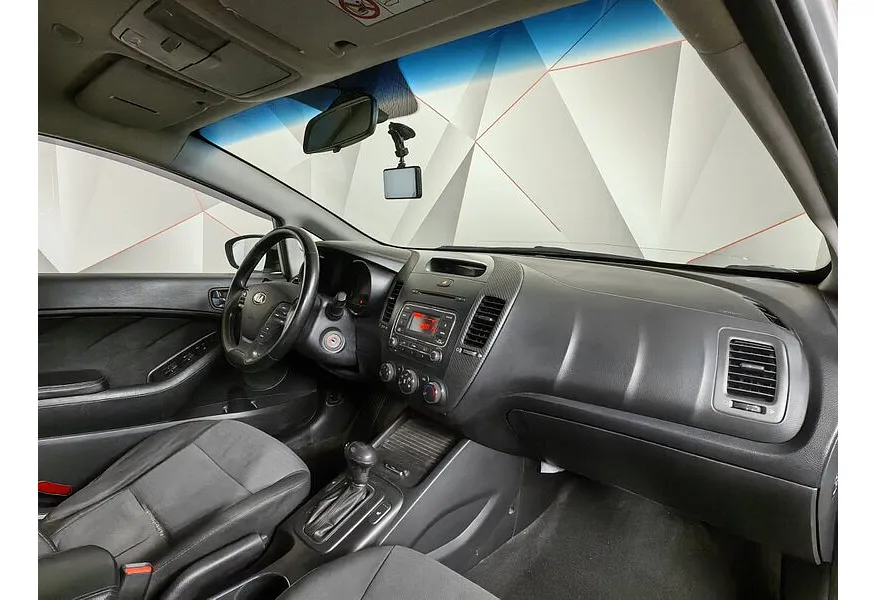 Kia Cerato 1.6 AT (130 л.с.) Серебристый в АВИЛОН. Слайд №12