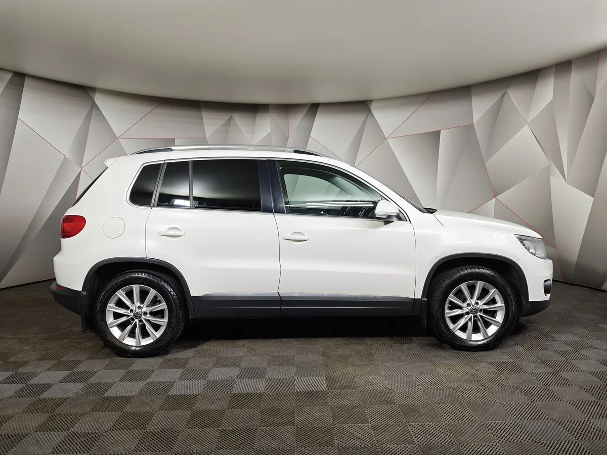 Volkswagen Tiguan 2.0 TSI 4Motion AT (170 л.с.) Track & Field Белый в АВИЛОН. Слайд №6