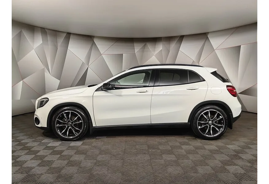 АВИЛОН - Mercedes-Benz GLA 200 7G-DCT (150 л.с.) Особая серия Белый - slide 2