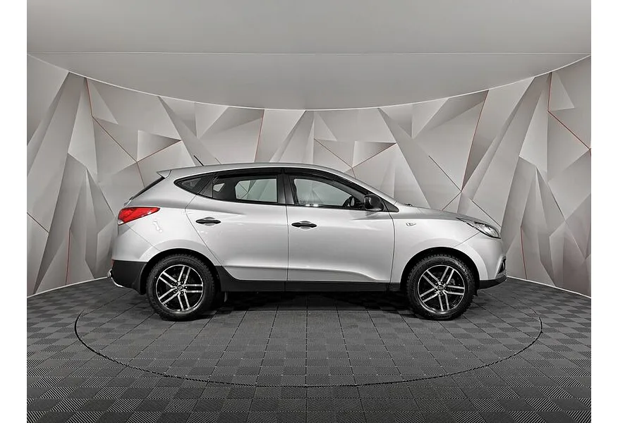 Hyundai ix35 2.0 MT (150 л.с.) Серебристый в АВИЛОН. Слайд №6