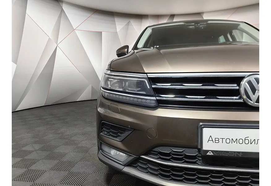 Volkswagen Tiguan 2.0 TSI 4Motion DSG (180 л.с.) Highline Коричневый в АВИЛОН. Слайд №19