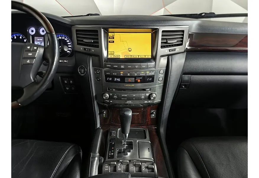 Lexus LX 570 AT (367 л.с.) Черный в АВИЛОН. Слайд №14