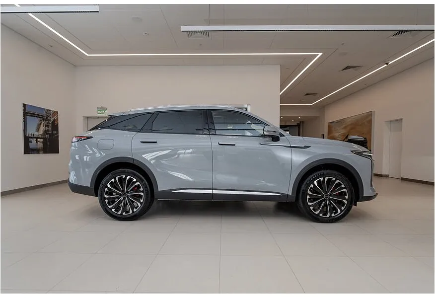 EXEED RX 2.0T 8AT 4WD (249 л.с.) Flagship Серый в АВИЛОН. Слайд №4