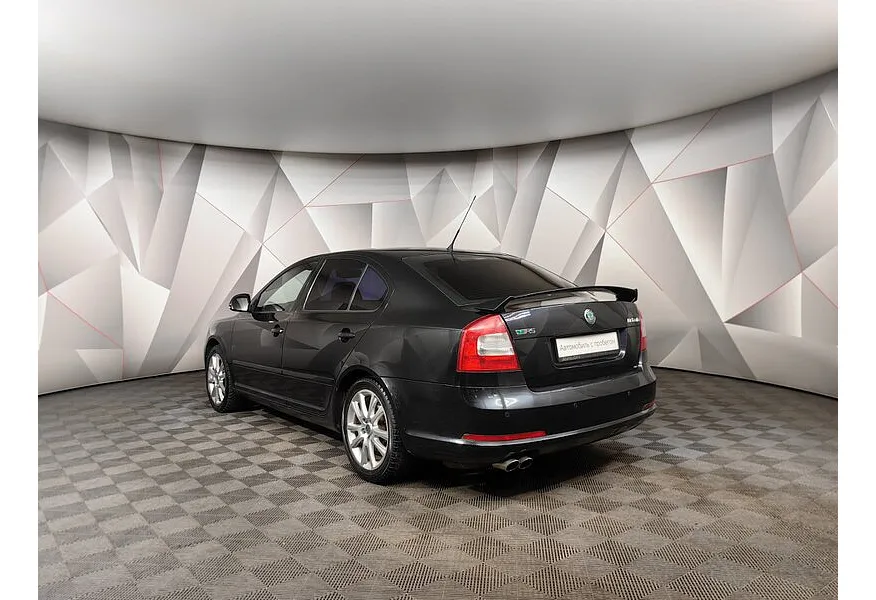 Skoda Octavia 2.0 TSI DSG (200 л.с.) RS Черный в АВИЛОН. Слайд №4