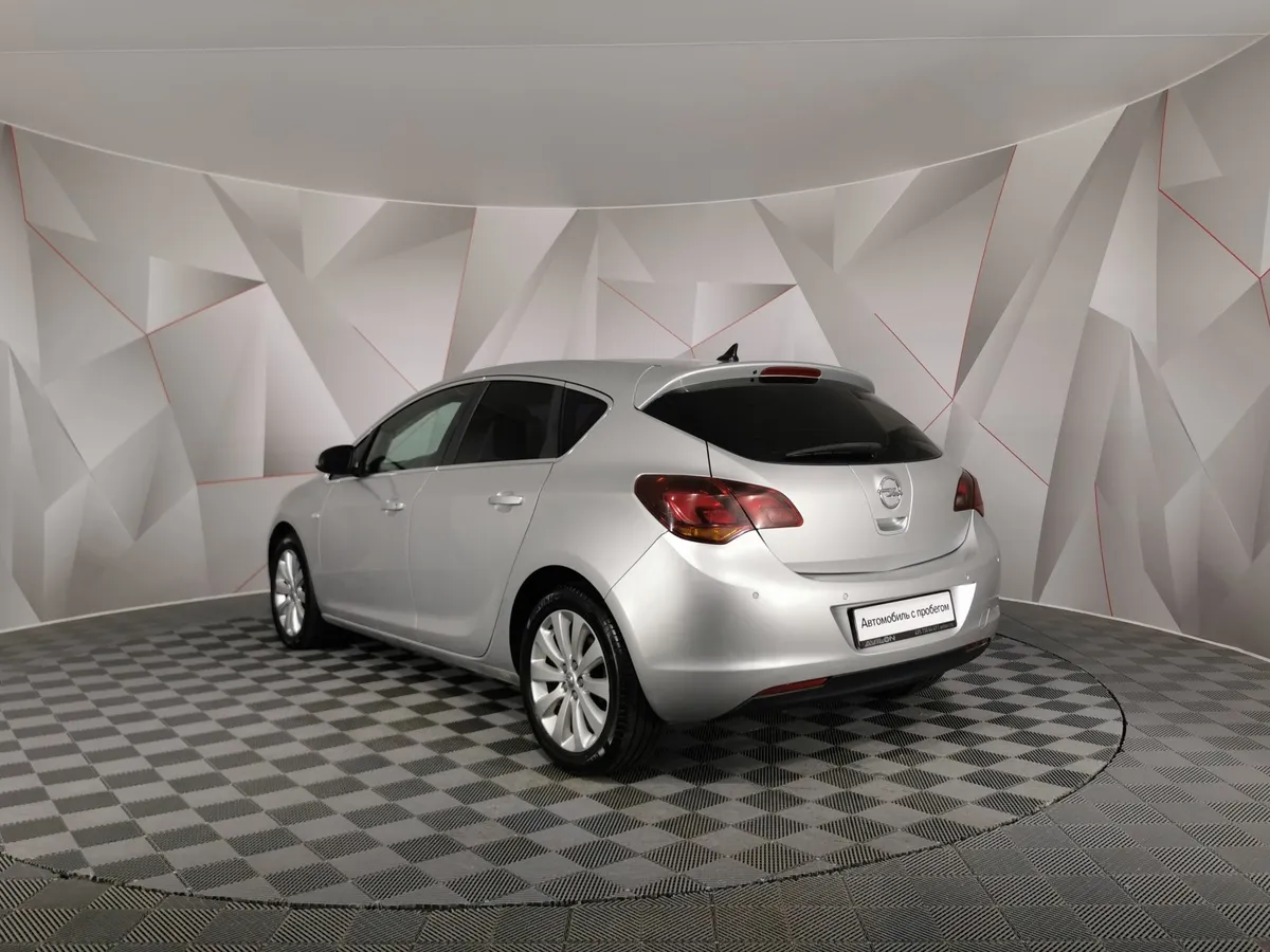 Opel Astra 1.6 AT (115 л.с.) Серебристый в АВИЛОН. Слайд №4
