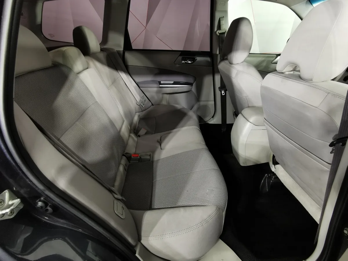 Subaru Forester 2.0X E-AT (150 л.с.) Серый в АВИЛОН. Слайд №15