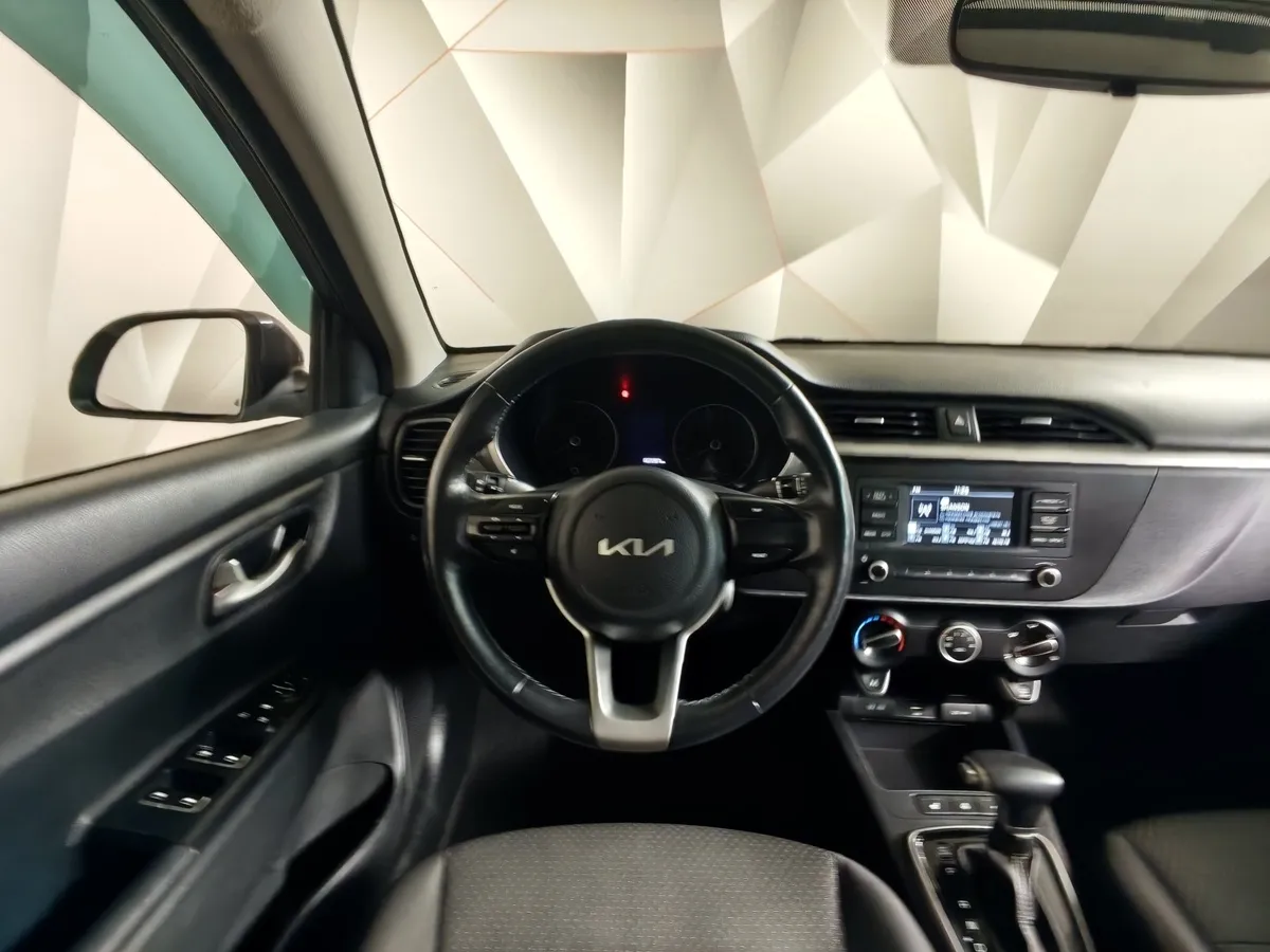 Kia Rio 1.6 AT (123 л.с.) Серый в АВИЛОН. Слайд №20