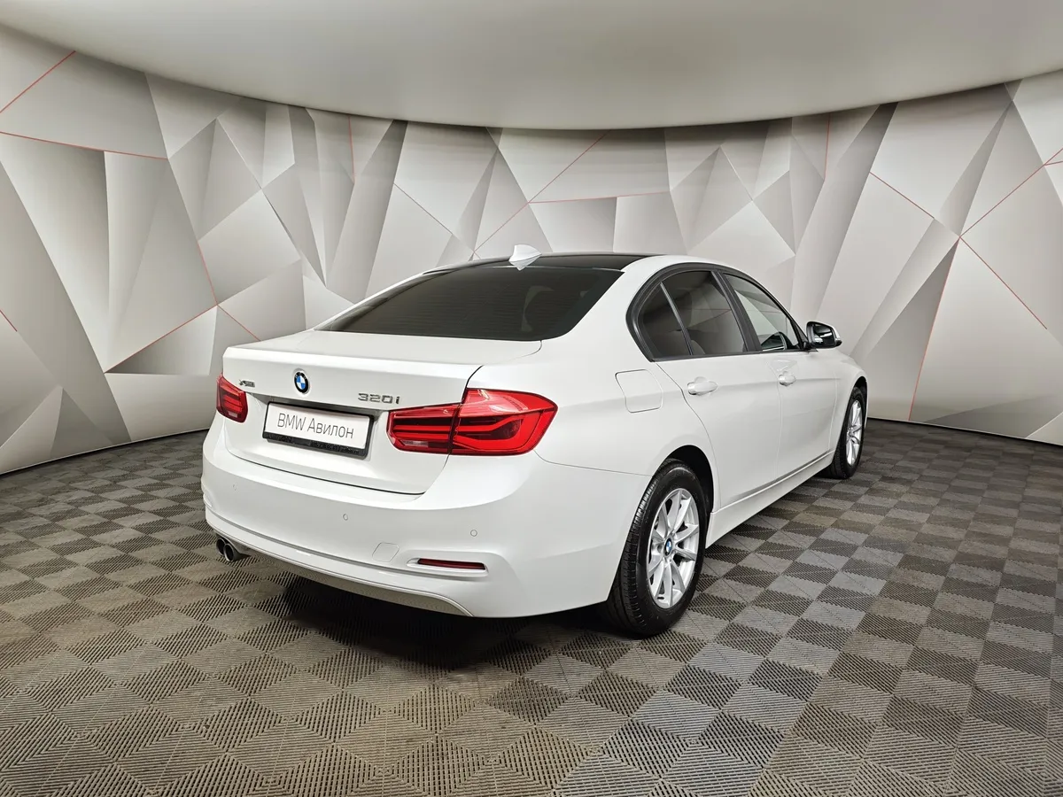 BMW 3 серия 320i xDrive AT (184 л.с.) M Sport Белый в АВИЛОН. Слайд №2