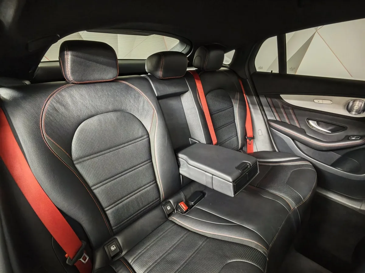 Mercedes-Benz GLC Купе 43 AMG 9G-TRONIC 4MATIC (367 л.с.) Особая серия Серый в АВИЛОН. Слайд №17