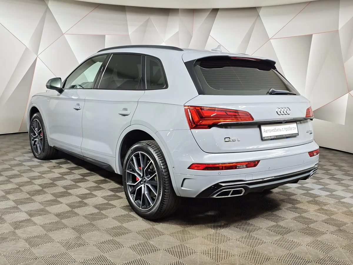 Audi Q5 L 2.0 TFSI S tronic quattro (245 л.с.) Luxury Dynamic Серый в АВИЛОН. Слайд №4
