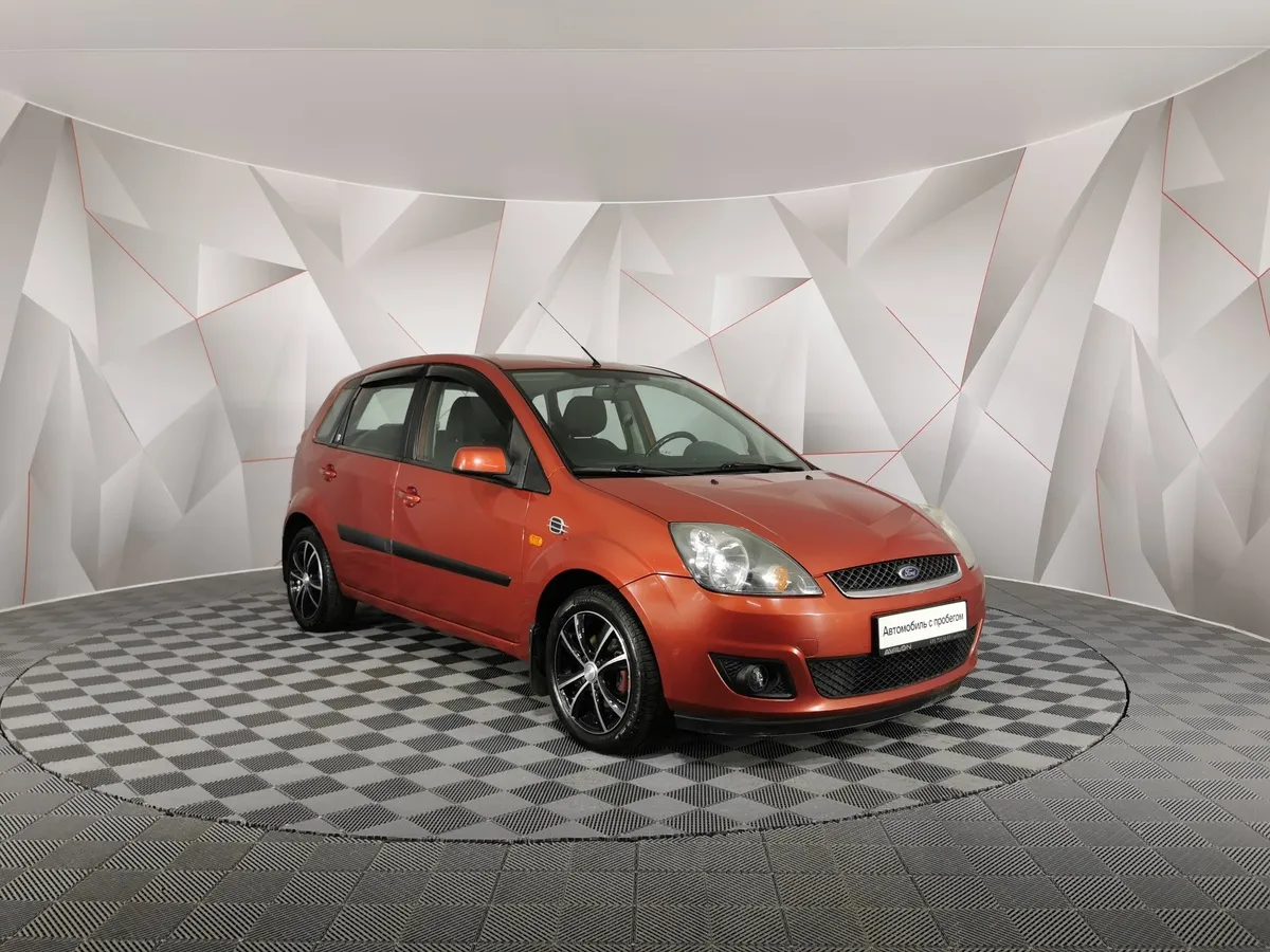 Ford Fiesta 1.6 MT (101 л.с.) Trend + Красный в АВИЛОН. Слайд №3