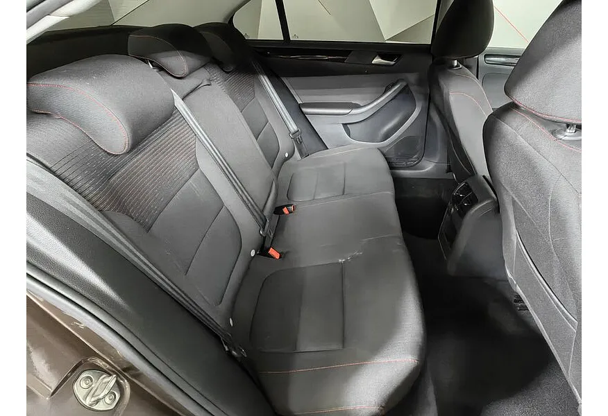 Volkswagen Jetta 1.6 AT (105 л.с.) Comfortline Коричневый в АВИЛОН. Слайд №16