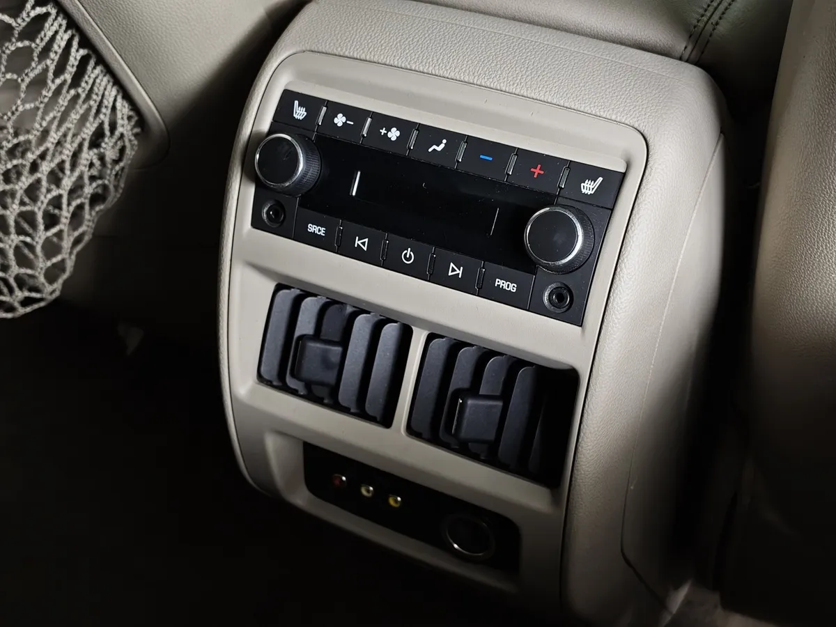 Cadillac SRX 3.0 V6 SIDI (269 л.с.) Серый в АВИЛОН. Слайд №23
