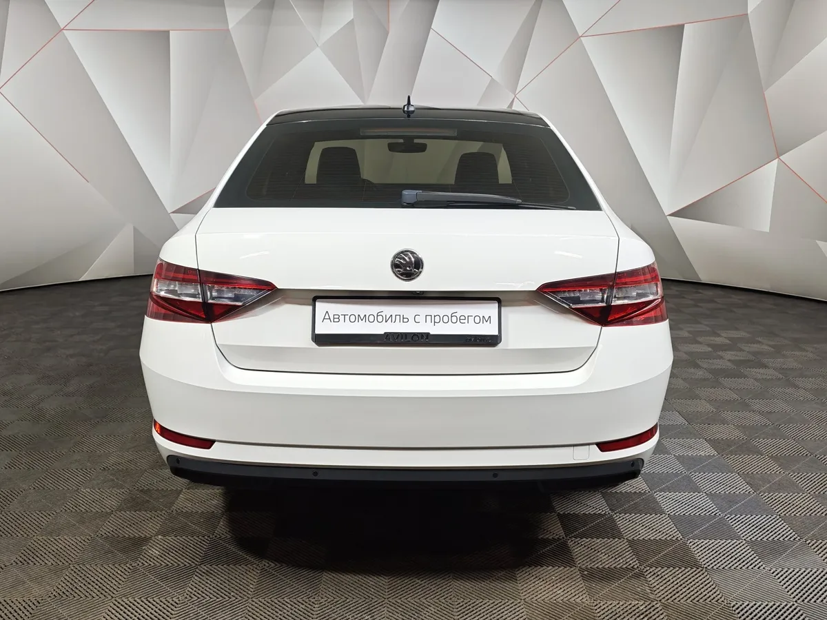 Skoda Superb 1.8 TSI DSG (180 л.с.) Белый в АВИЛОН. Слайд №8