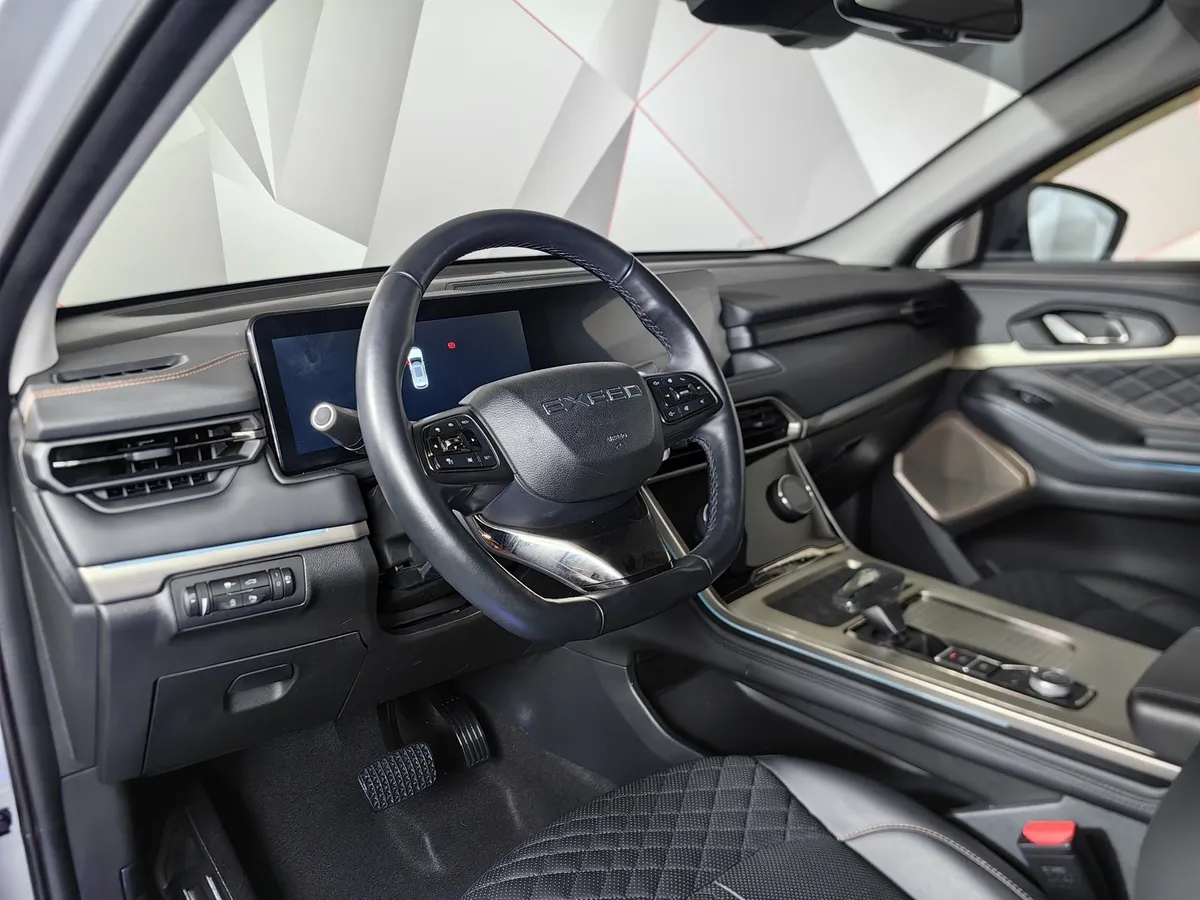 EXEED TXL 2.0 DCT7 AWD (197 л.с.) Sport Edition Серый в АВИЛОН. Слайд №18
