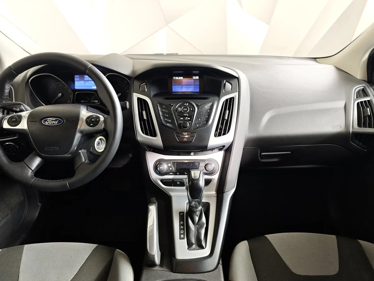 Ford Focus 1.6 Ti-VCT PowerShift (125 л.с.) Trend Голубой в АВИЛОН. Слайд №12