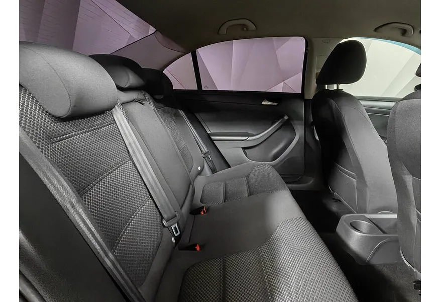 Volkswagen Jetta 1.6 MPI MT (105 л.с.) Comfortline Коричневый в АВИЛОН. Слайд №15 Volkswagen Jetta 1.6 MPI MT (105 л.с.) Comfortline Коричневый в АВИЛОН. Слайд №15