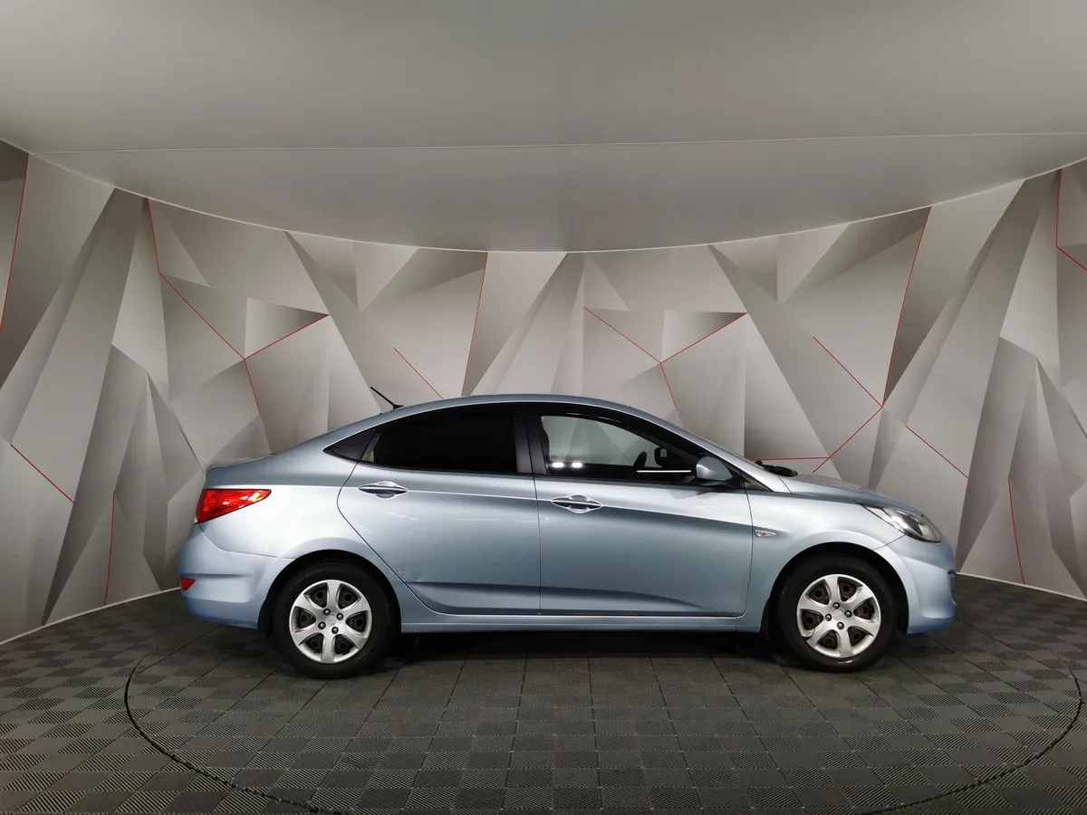 Hyundai Solaris 1.4 AT (107 л.с.) Comfort Голубой в АВИЛОН. Слайд №6