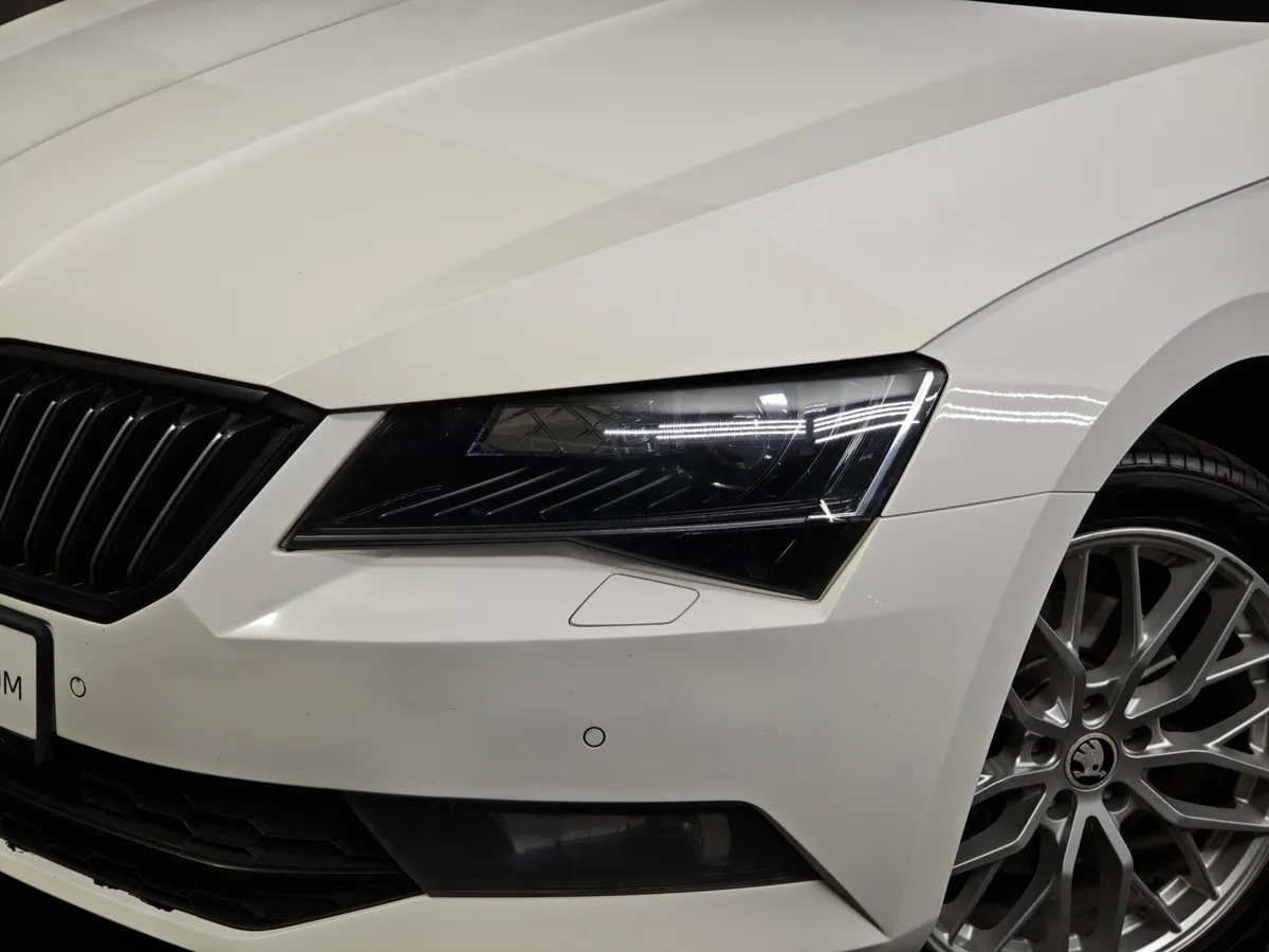 Skoda Superb 1.8 TSI DSG (180 л.с.) Белый в АВИЛОН. Слайд №10