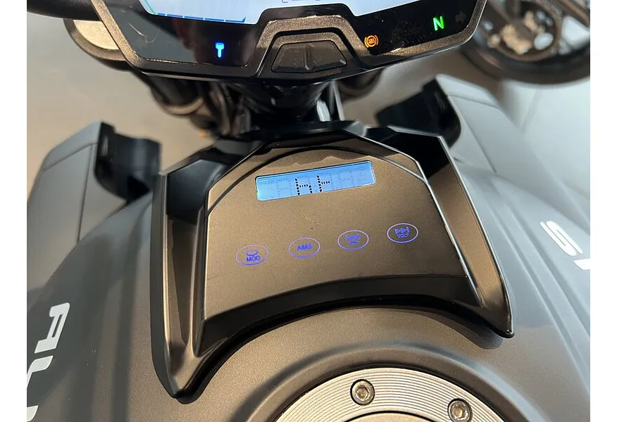 Regulmoto Alien Monster 292 см³ (29 л.с.) (29) 292 Черный в АВИЛОН. Слайд №2