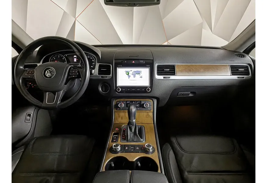 Volkswagen Touareg 3.0 TDI Tiptronic 4Motion (245 л.с.) V6 TDI Черный в АВИЛОН. Слайд №14