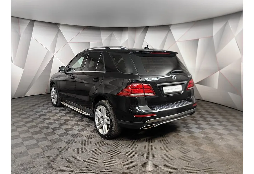 Mercedes-Benz GLE 300 4MATIC 7G-TRONIC Plus (249 л.с.) Черный в АВИЛОН. Слайд №4