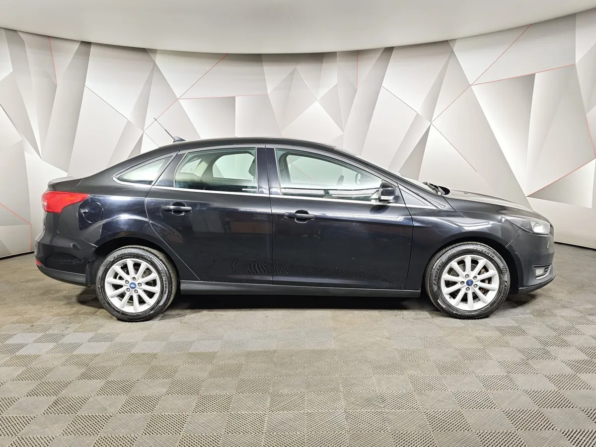 Ford Focus 1.5 EcoBoost AT (150 л.с.) Titanium Черный в АВИЛОН. Слайд №6