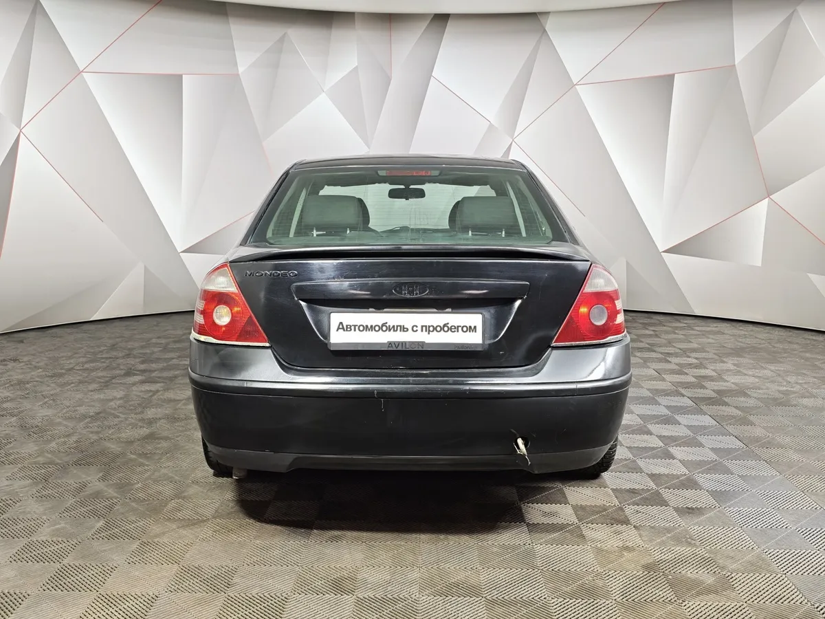 Ford Mondeo 2.0 MT (145 л.с.) Черный в АВИЛОН. Слайд №8