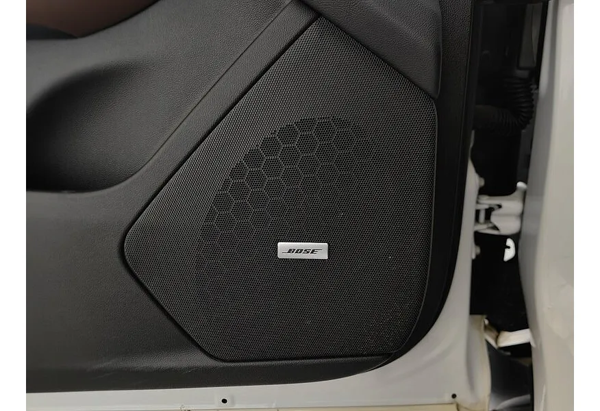 Cadillac XT5 2.0T АТ AWD (200 л.с.) Premium Luxury Белый в АВИЛОН. Слайд №26