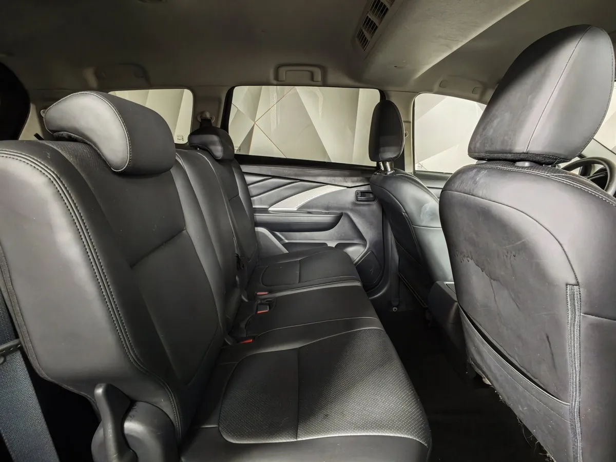 Mitsubishi Xpander 1.5 AT 2WD 7-Seat (105 л.с.) Medium Line Черный в АВИЛОН. Слайд №16