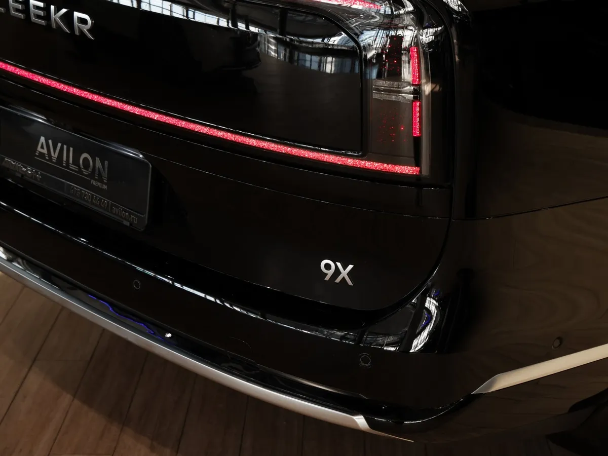 Zeekr 9X 2.0h AT 4WD (1177 л.с.) Max Черный в АВИЛОН. Слайд №17