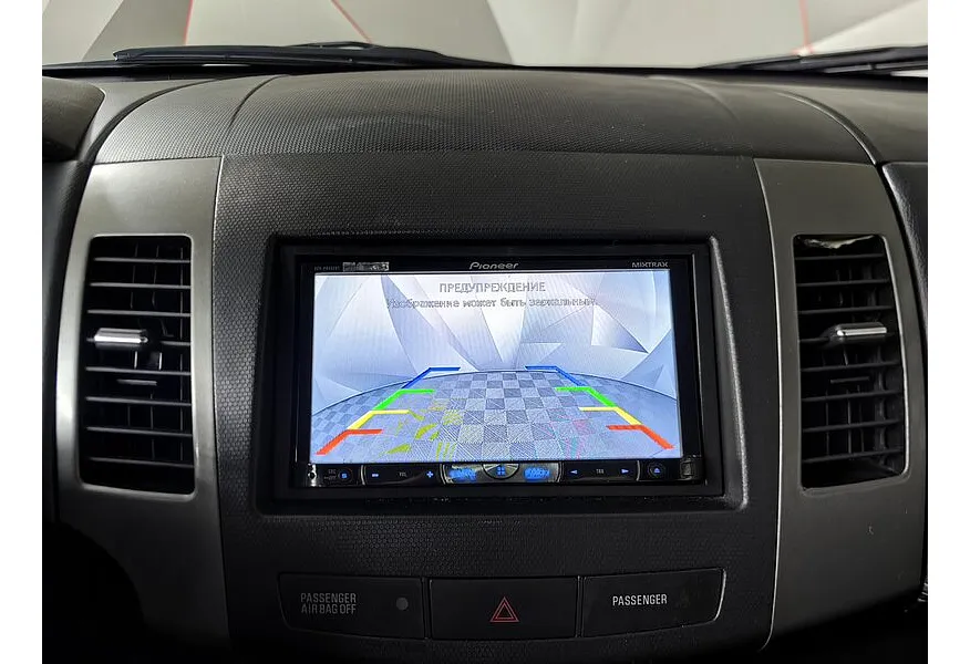 Mitsubishi Outlander 2.0 CVT 2WD (147 л.с.) Черный в АВИЛОН. Слайд №19