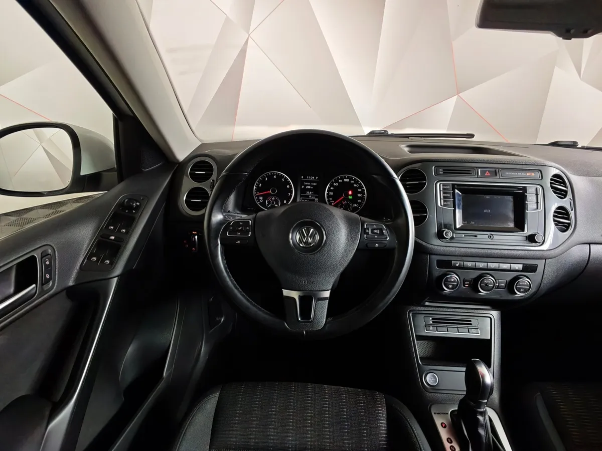 Volkswagen Tiguan 2.0 TSI 4Motion AT (180 л.с.) Sport&Style Белый в АВИЛОН. Слайд №20