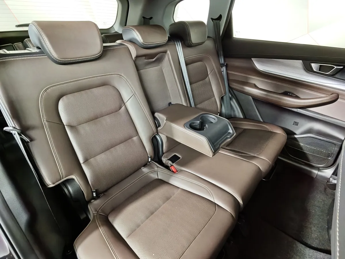 Chery Tiggo 8 Pro 1.6 TGDI DCT7 (186 л.с.) Highline (пакет Ultimate) Фиолетовый в АВИЛОН. Слайд №17