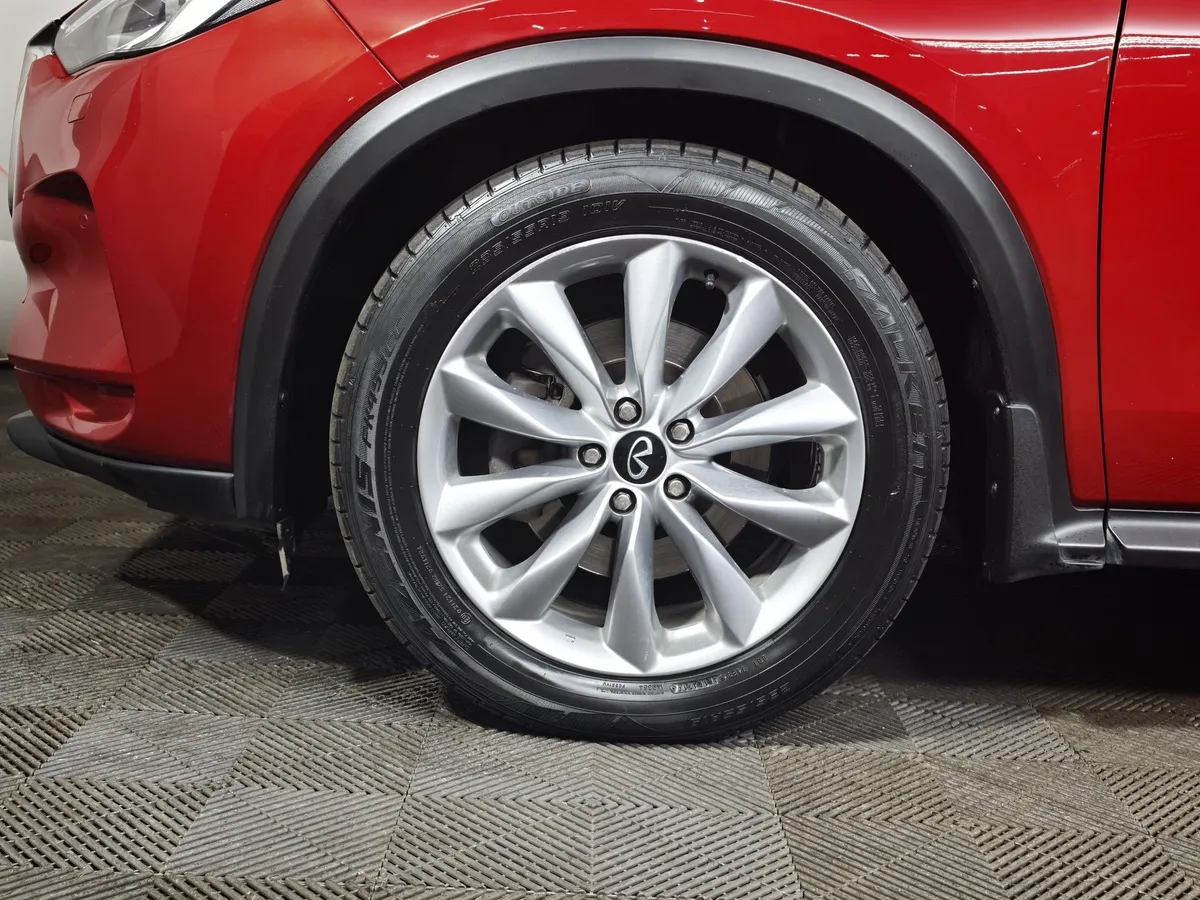 Infiniti QX50 2.0 VC-T CVT AWD (249 л.с.) Красный в АВИЛОН. Слайд №9