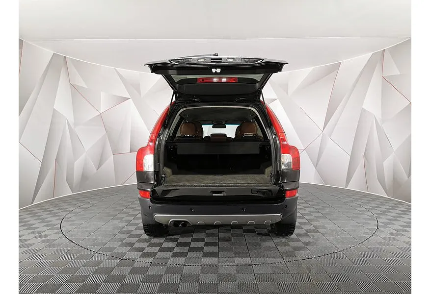 Volvo XC90 2.5 T5 Geartronic AWD (5 мест) (210 л.с.) Черный в АВИЛОН. Слайд №11