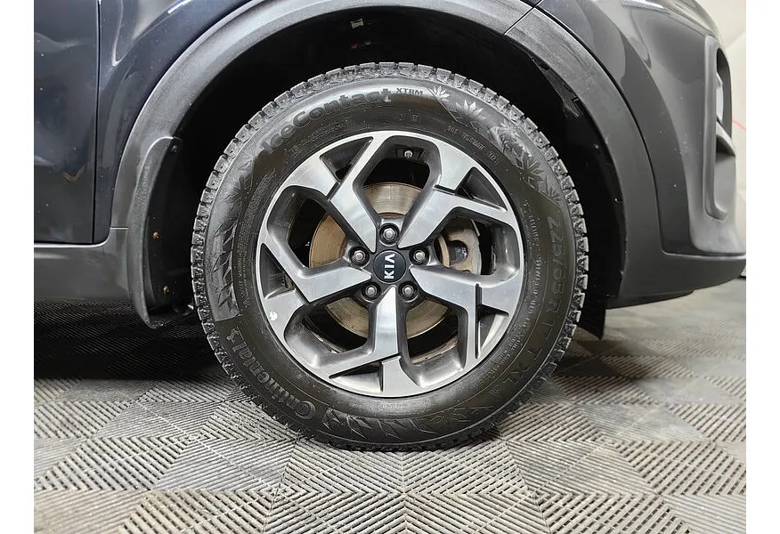 Kia Sportage 2.0 MPI AT 4WD (150 л.с.) Comfort Черный в АВИЛОН. Слайд №8